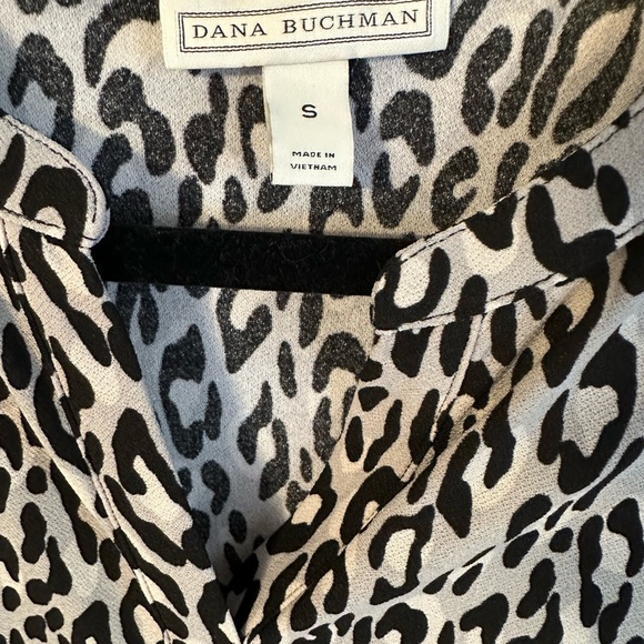Dana Buchman animal print blouse - Picture 3 of 4